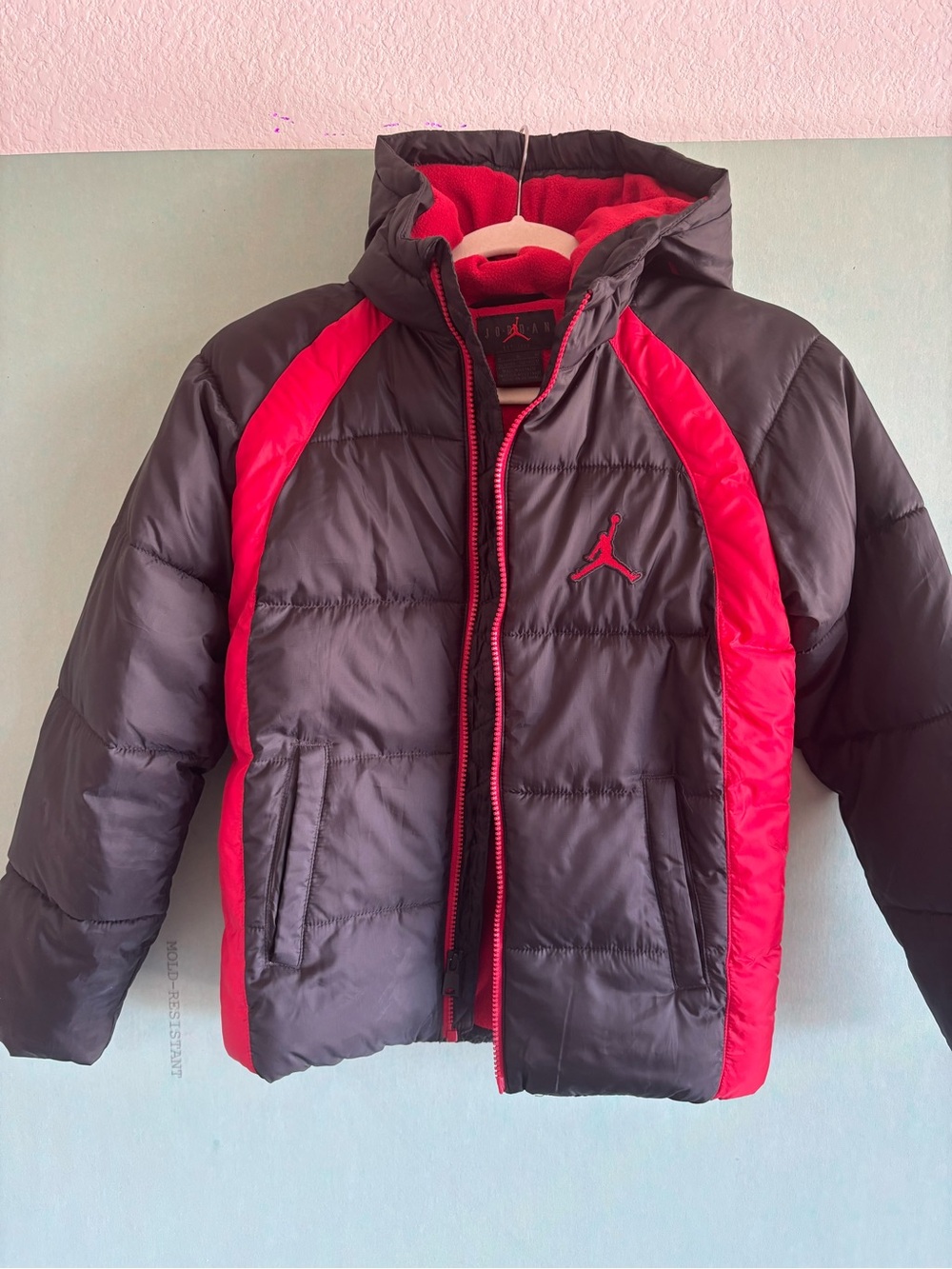 JORDAN Boys Flight Puffer Jacket Size M In Black/Red